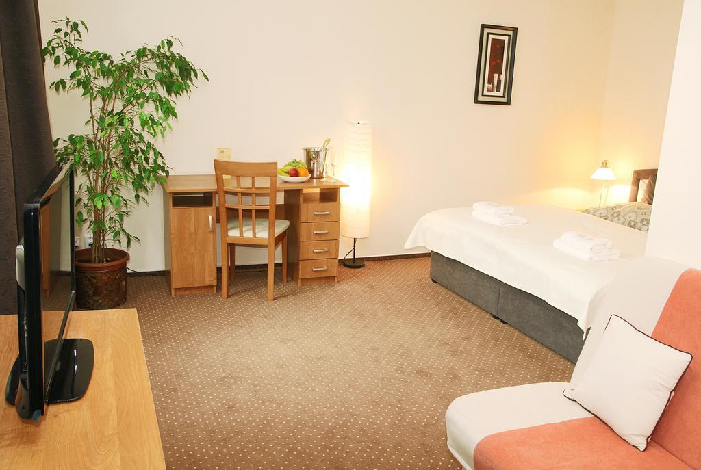 Saraya Wellness & Penzion Teplice Exterior foto
